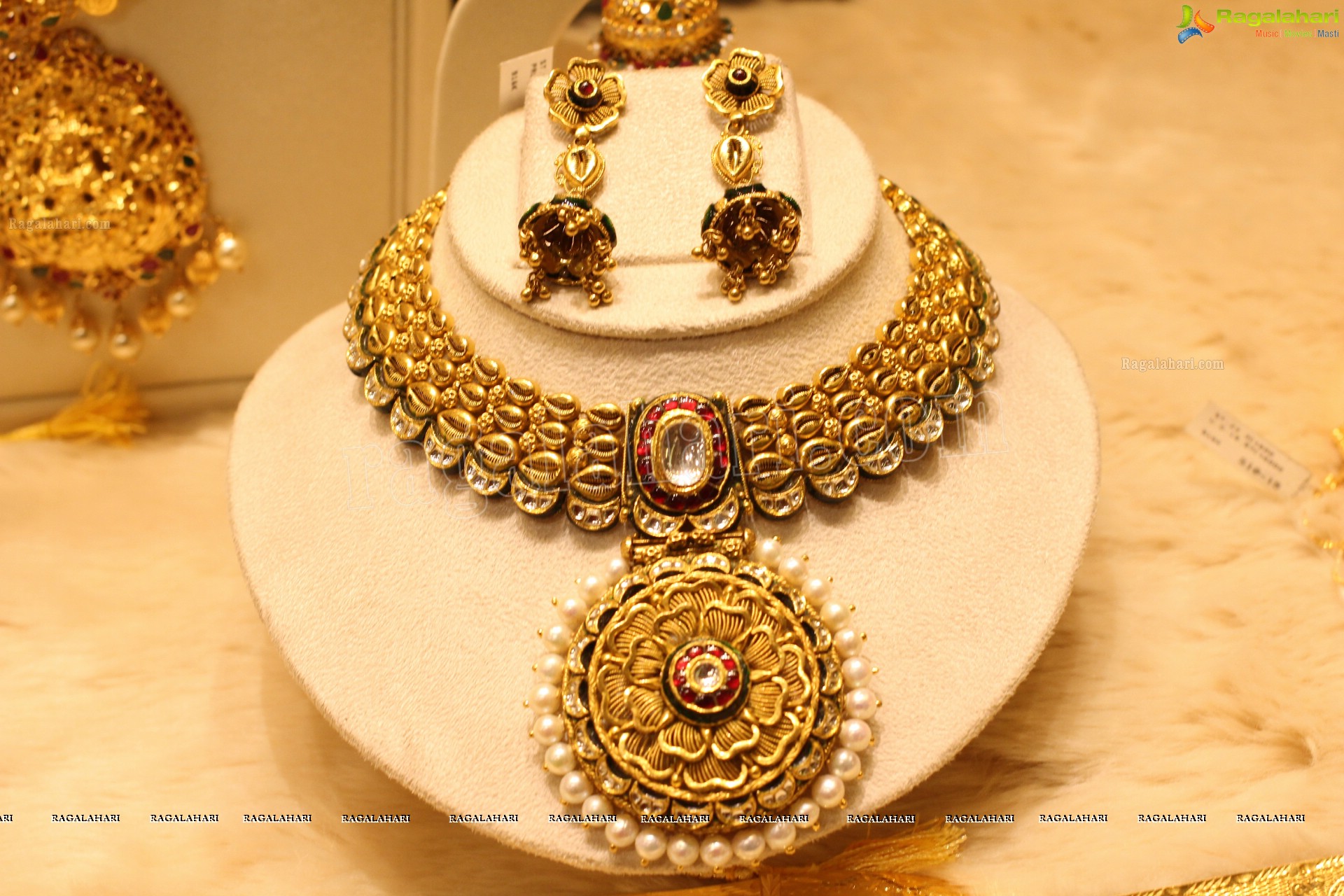 Manepally Dhanteras Jewellery Collection 2014 (High Definition)