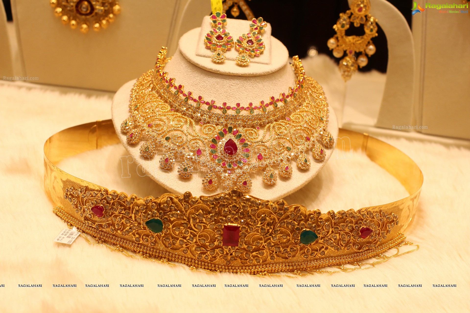 Manepally Dhanteras Jewellery Collection 2014 (High Definition)