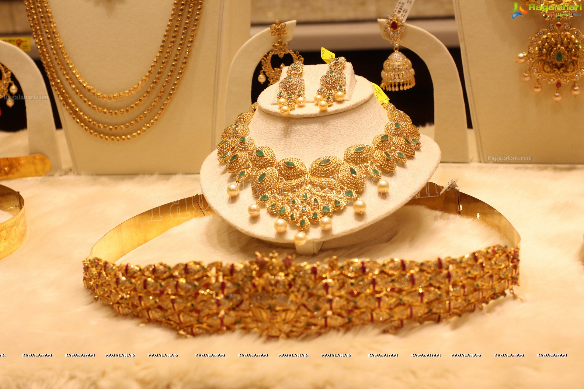 Manepally Dhanteras Jewellery Collection 2014 (High Definition)