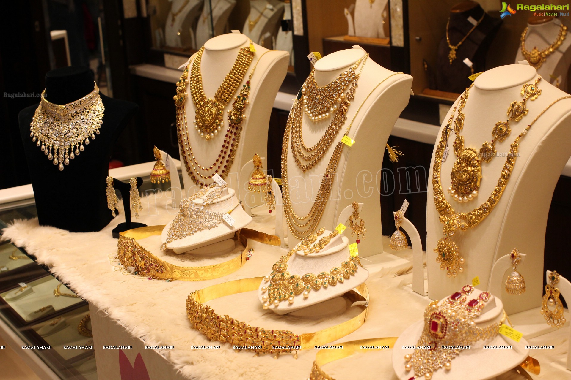 Manepally Dhanteras Jewellery Collection 2014 (High Definition)