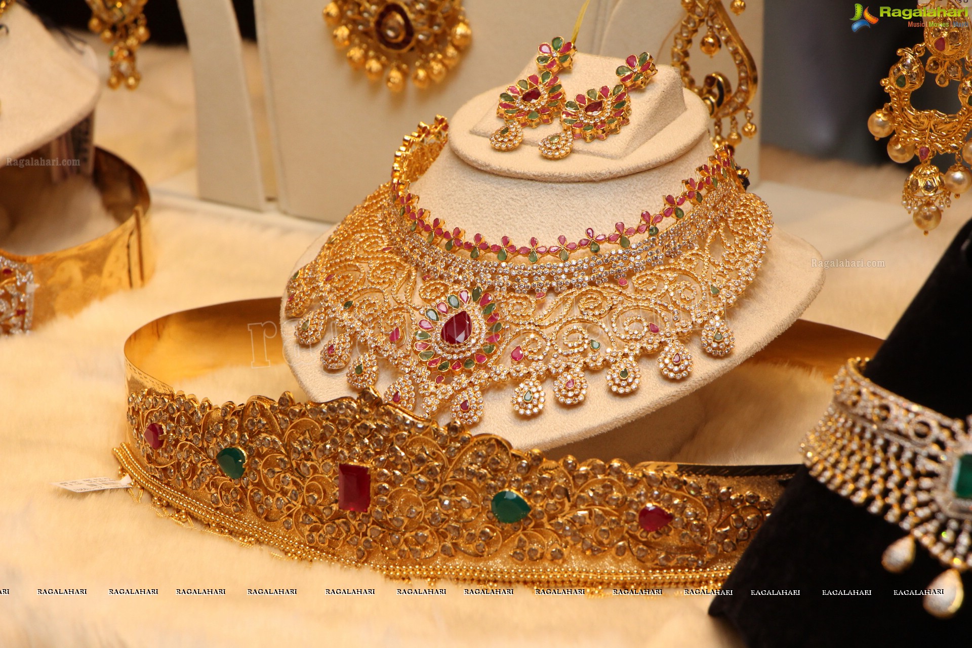 Manepally Dhanteras Jewellery Collection 2014 (High Definition)