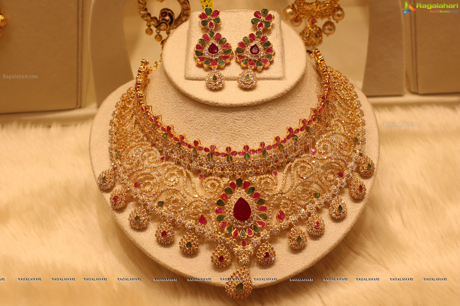 Manepally Dhanteras Jewellery Collection 2014 (High Definition)