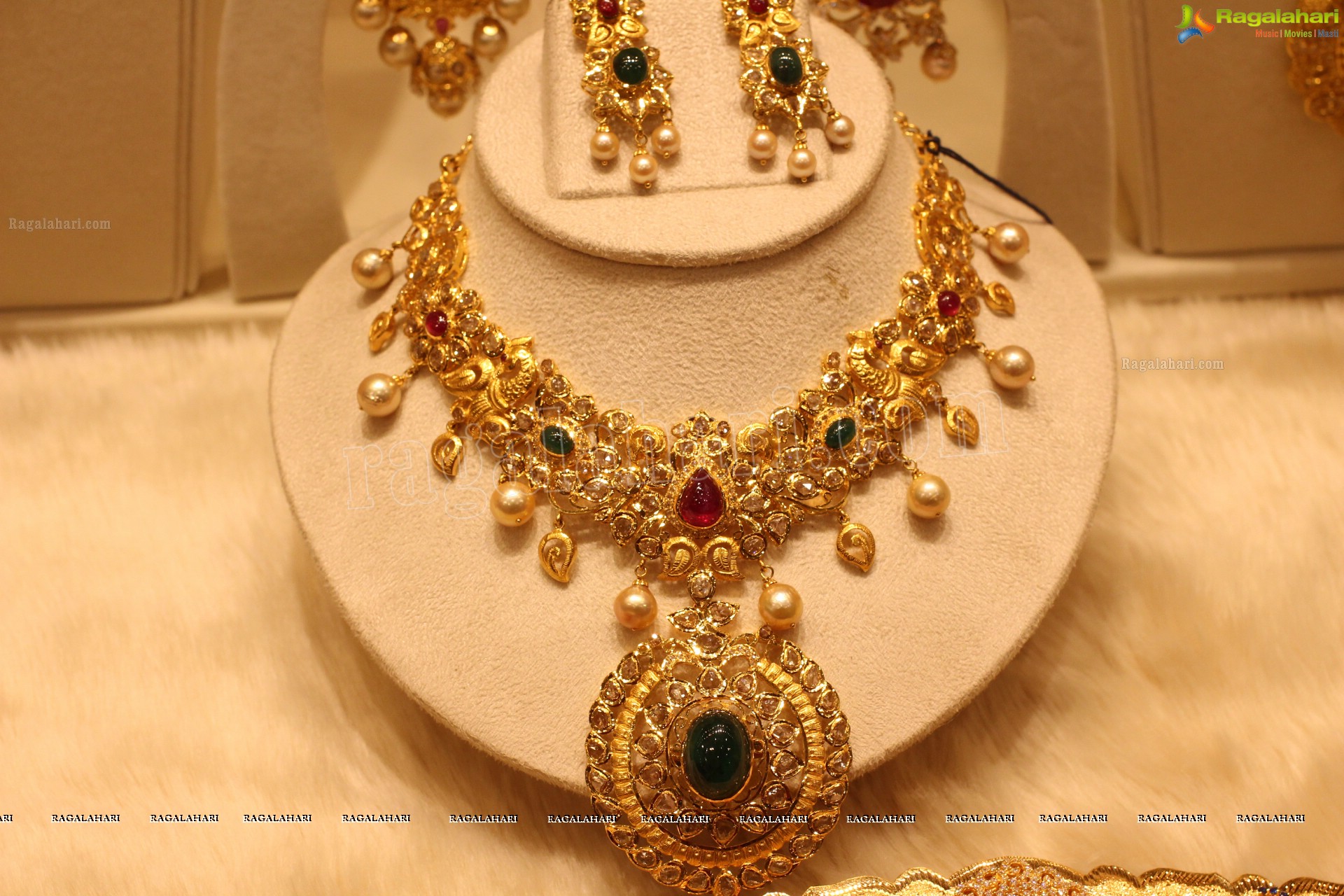 Manepally Dhanteras Jewellery Collection 2014 (High Definition)