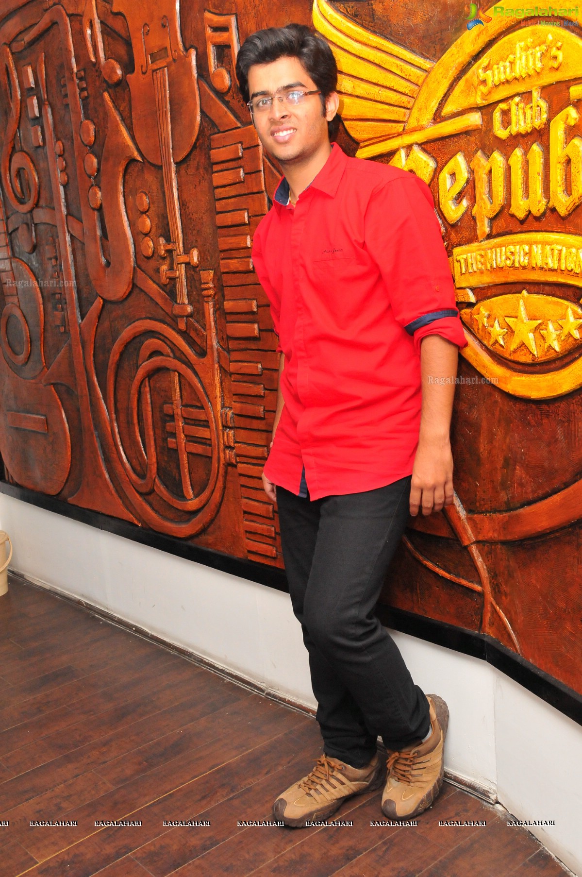 Mithul Chowkani Birthday Bash 2014 at Club Republic