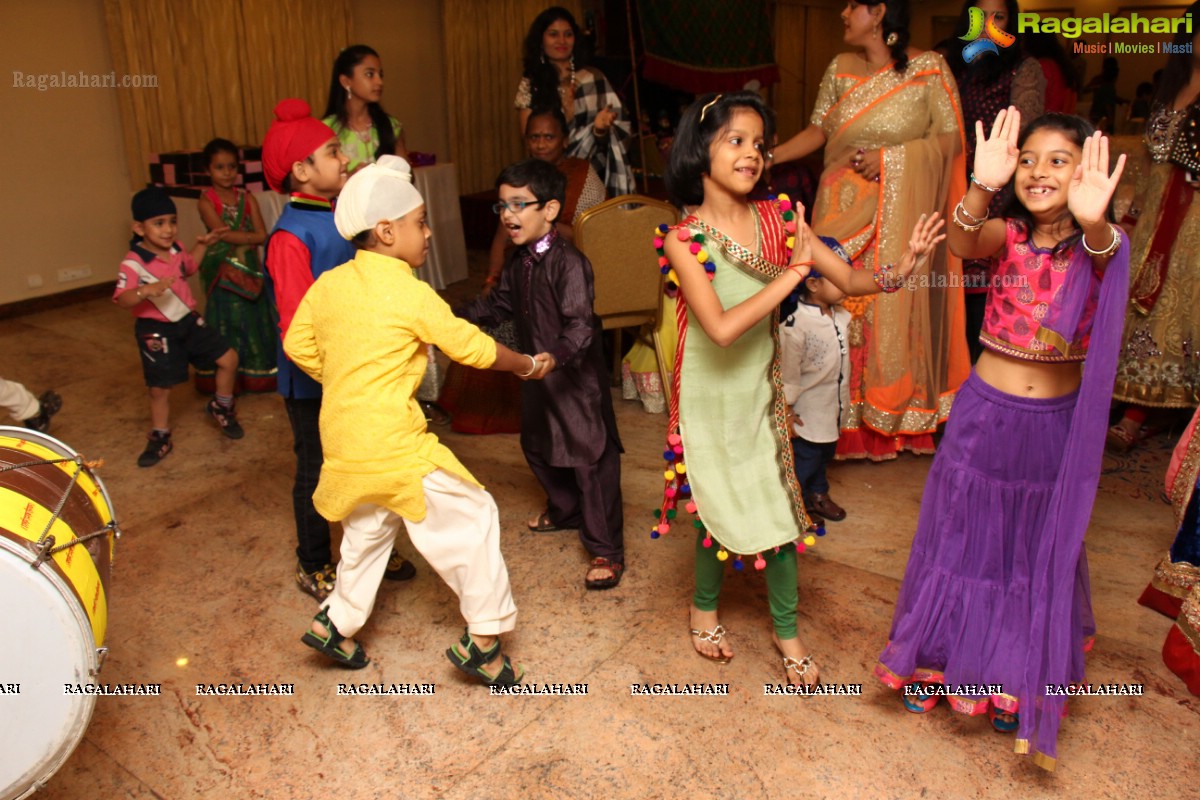 Mommy N Me Diwali Celebrations 2014 at A'La Liberty