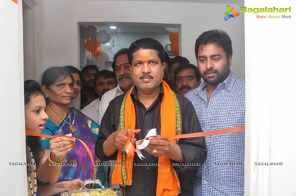 Nara Rohit Launches 23 Aesthetics Clinic, Hyderabad
