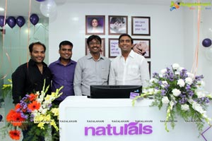 Naturals Salon