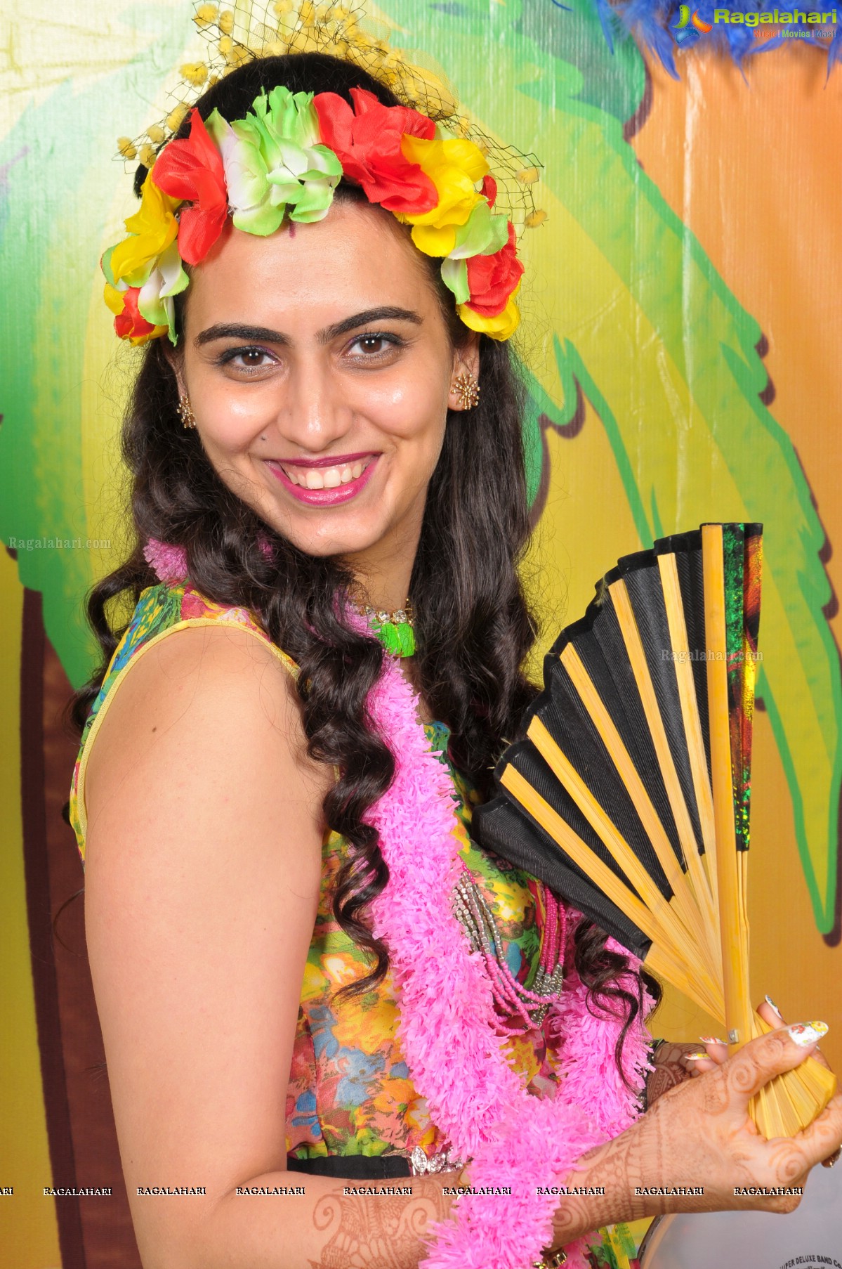 Partyholics Hawain Theme Get Together Party 2014