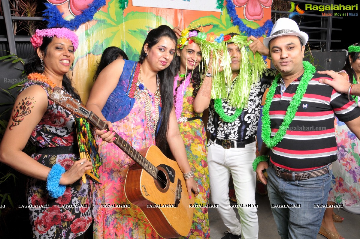 Partyholics Hawain Theme Get Together Party 2014