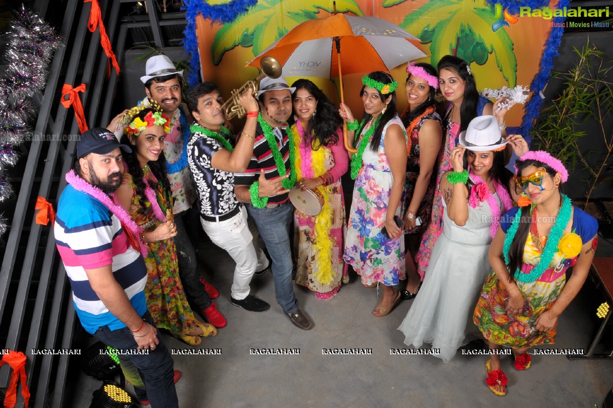 Partyholics Hawain Theme Get Together Party 2014