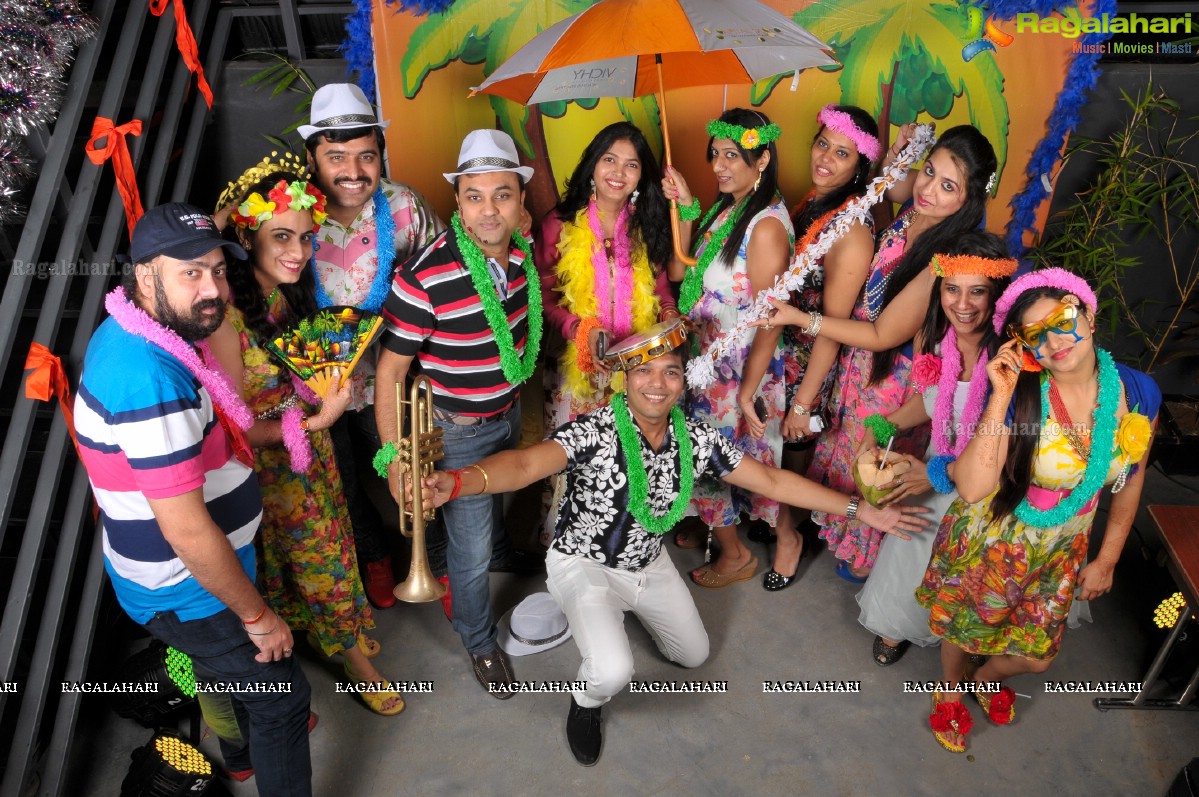 Partyholics Hawain Theme Get Together Party 2014