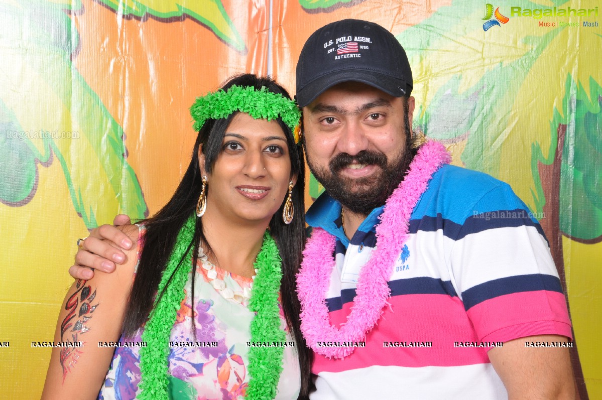 Partyholics Hawain Theme Get Together Party 2014