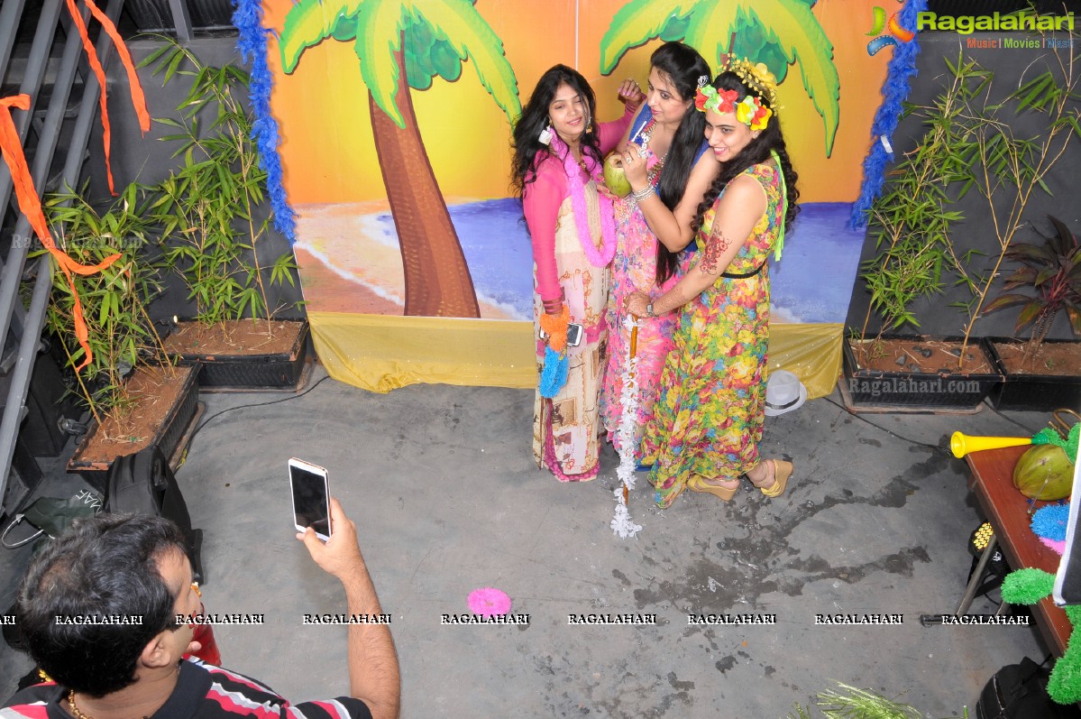 Partyholics Hawain Theme Get Together Party 2014