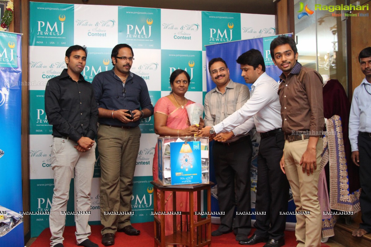 PMJ Jewels Celebrates Win a Solitaire Contest, Hyderabad