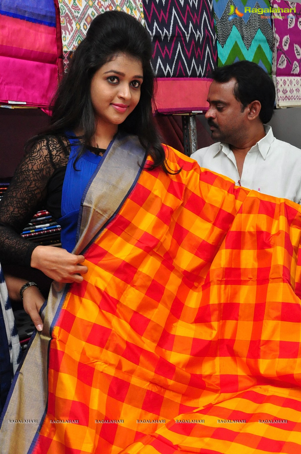 Shilpashwi inaugurates Pochampally IKAT Art Mela at NSIC Kushaiguda