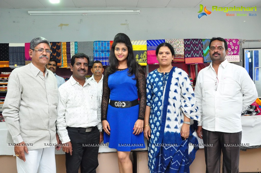 Shilpashwi inaugurates Pochampally IKAT Art Mela at NSIC Kushaiguda