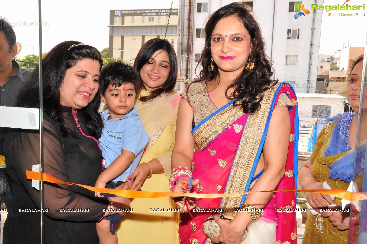 Inauguration of 'Gurasees' by Bina Mehta