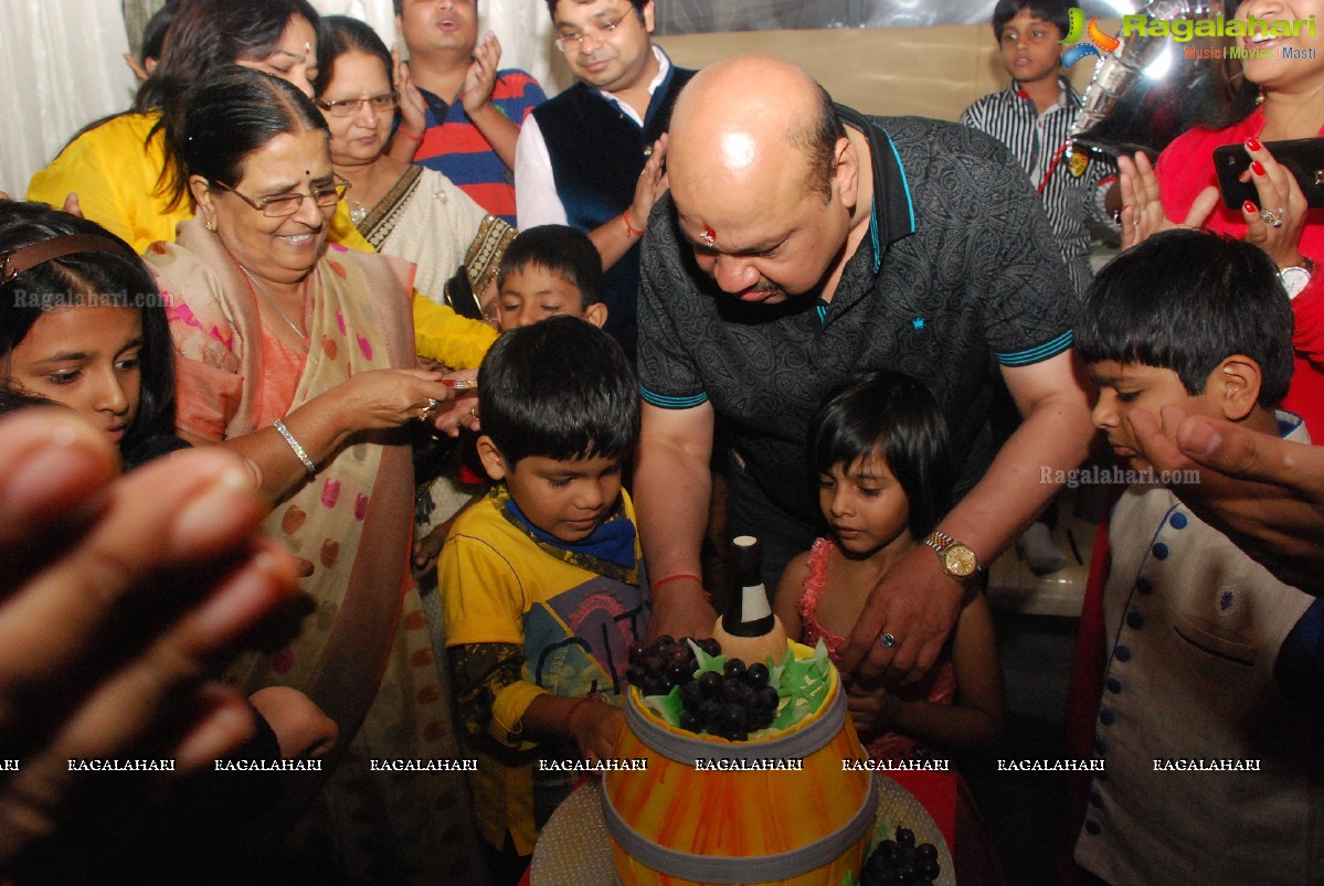 Tej Narayan Agarwal's Birthday Bash 2014