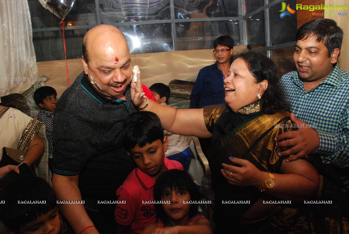 Tej Narayan Agarwal's Birthday Bash 2014