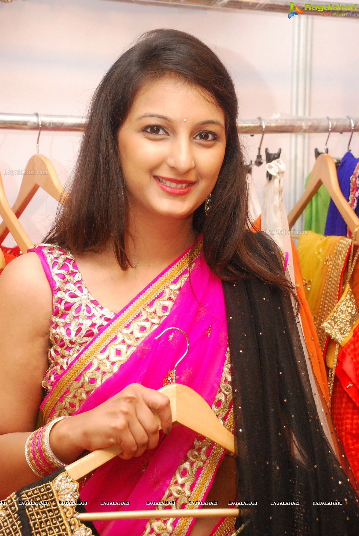 Trendz Vivah Collection 2014 Exhibition by Mrs. Santhi Kathiravan