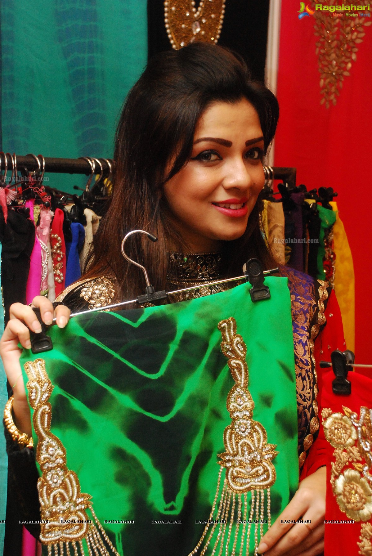 Trendz Vivah Collection 2014 Exhibition by Mrs. Santhi Kathiravan