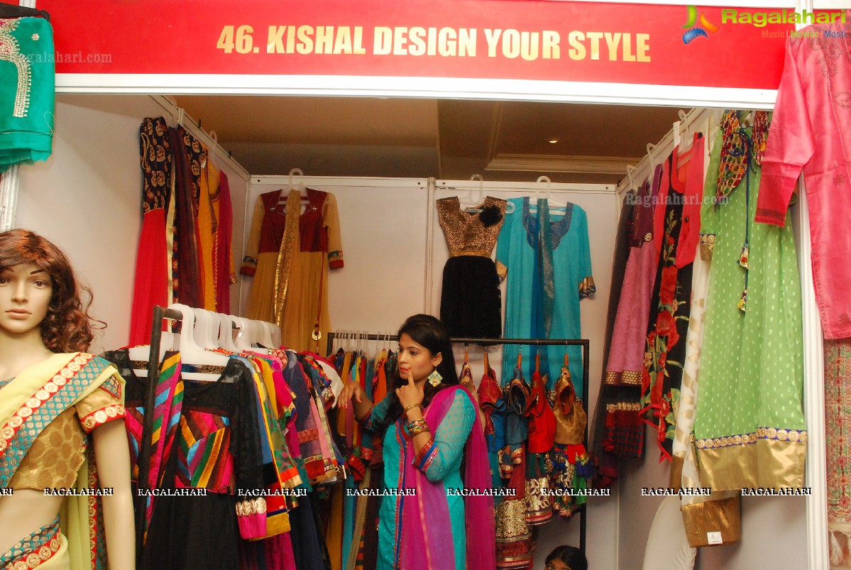 Trendz Vivah Collection 2014 Exhibition by Mrs. Santhi Kathiravan