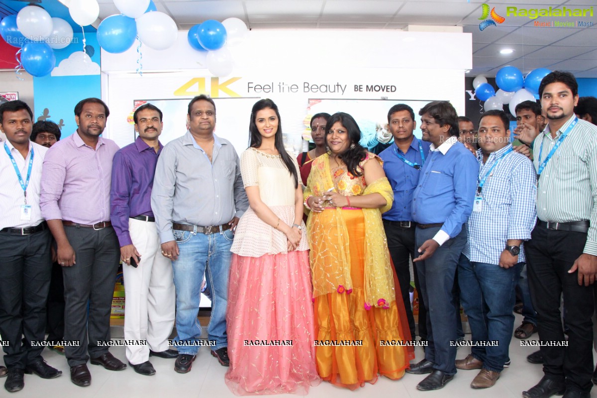 Meenakshi Dixit launches Yes Mart at A.S. Rao Nagar, Hyderabad