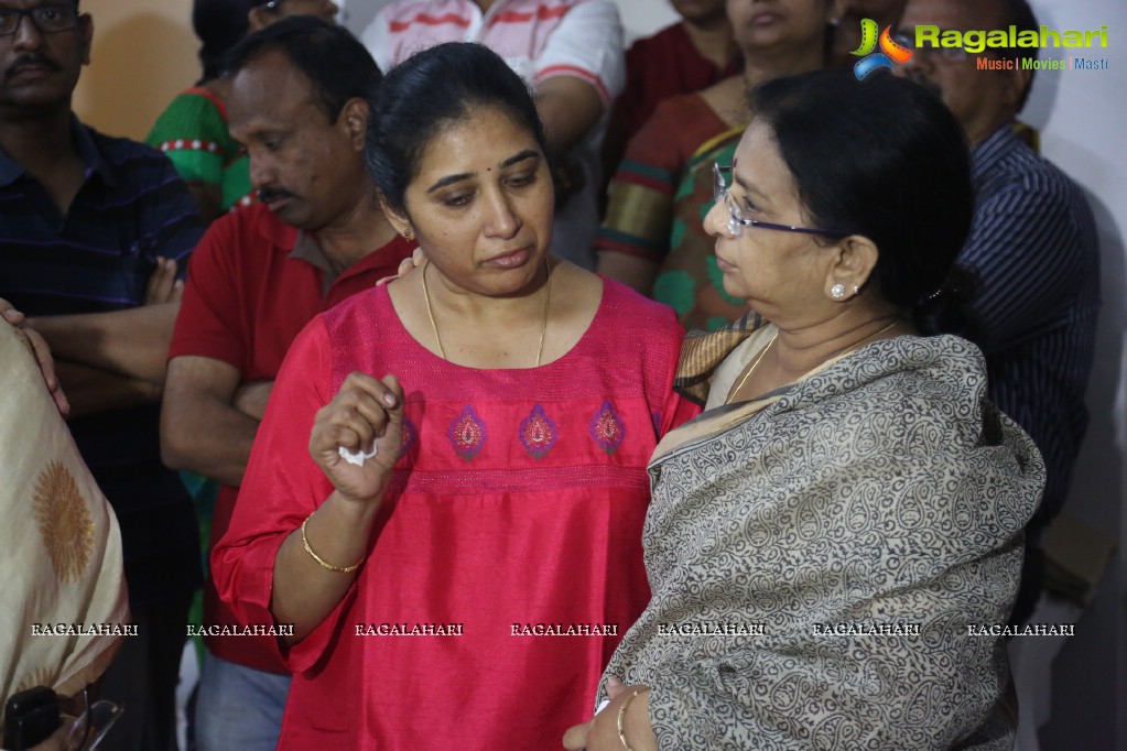 Tollywood Celebrities pay last respect to Mada Venkateswara Rao