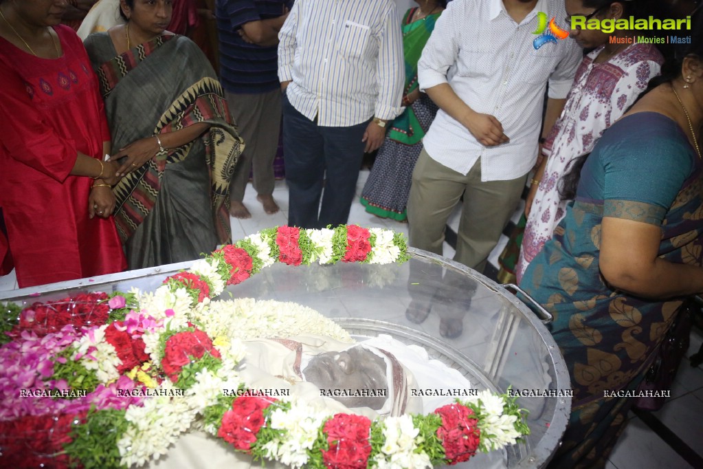 Tollywood Celebrities pay last respect to Mada Venkateswara Rao