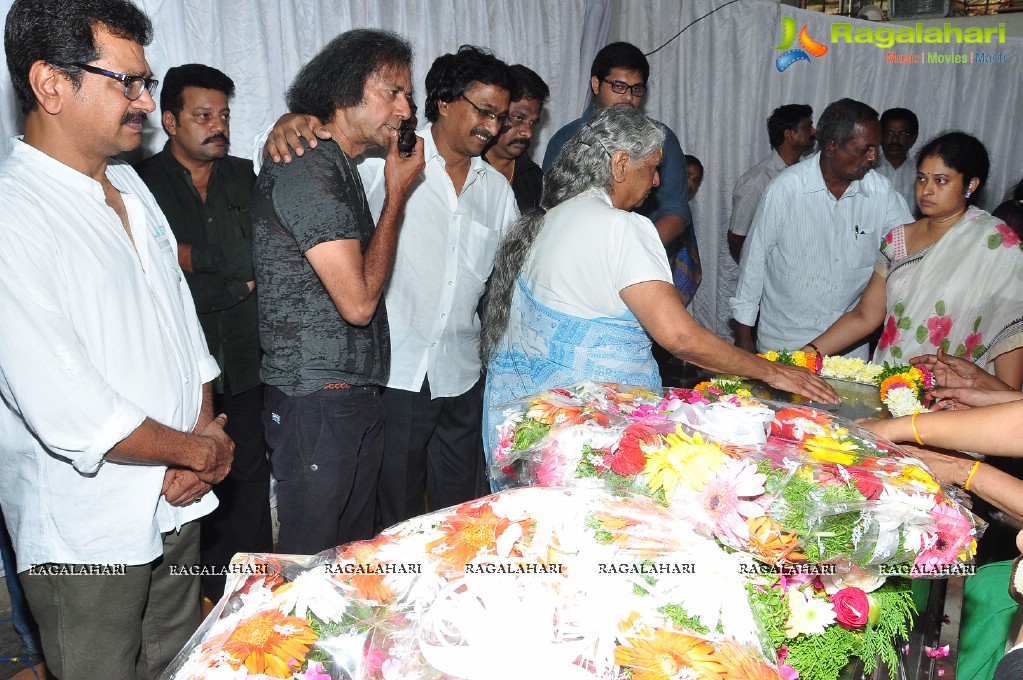 Tollywood pays tribute to Edida Nageswara Rao