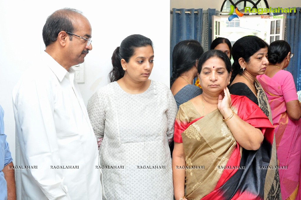 Tollywood pays tribute to Edida Nageswara Rao