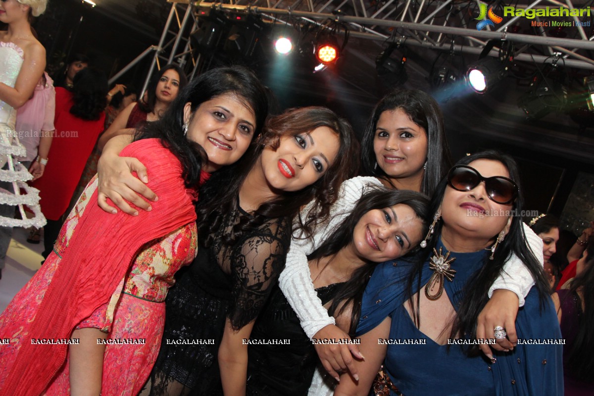 Aakanksha Kedia Tolasariya Birthday Bash 2015 at Taj Krishna, Hyderabad