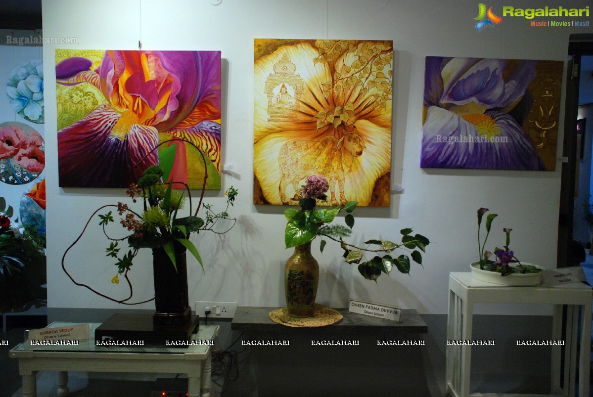 Floral Feast at Aalankritha Art Gallery by Prashanti Goel