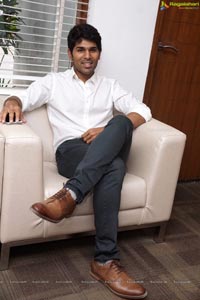 Allu Sirish poses with Bunny Mascot at PETA Stall