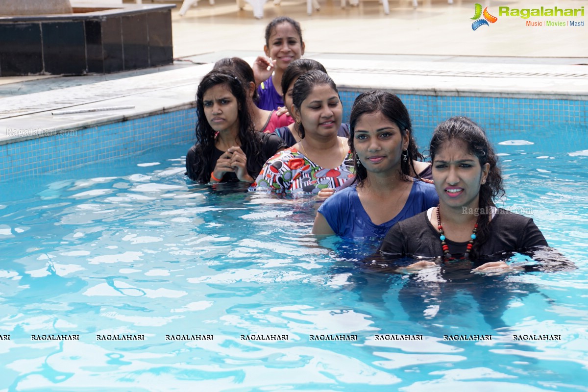 Aqua Raas Garba and Dandiya by Venu, Krupa and Sunita at Water, Hyderabad