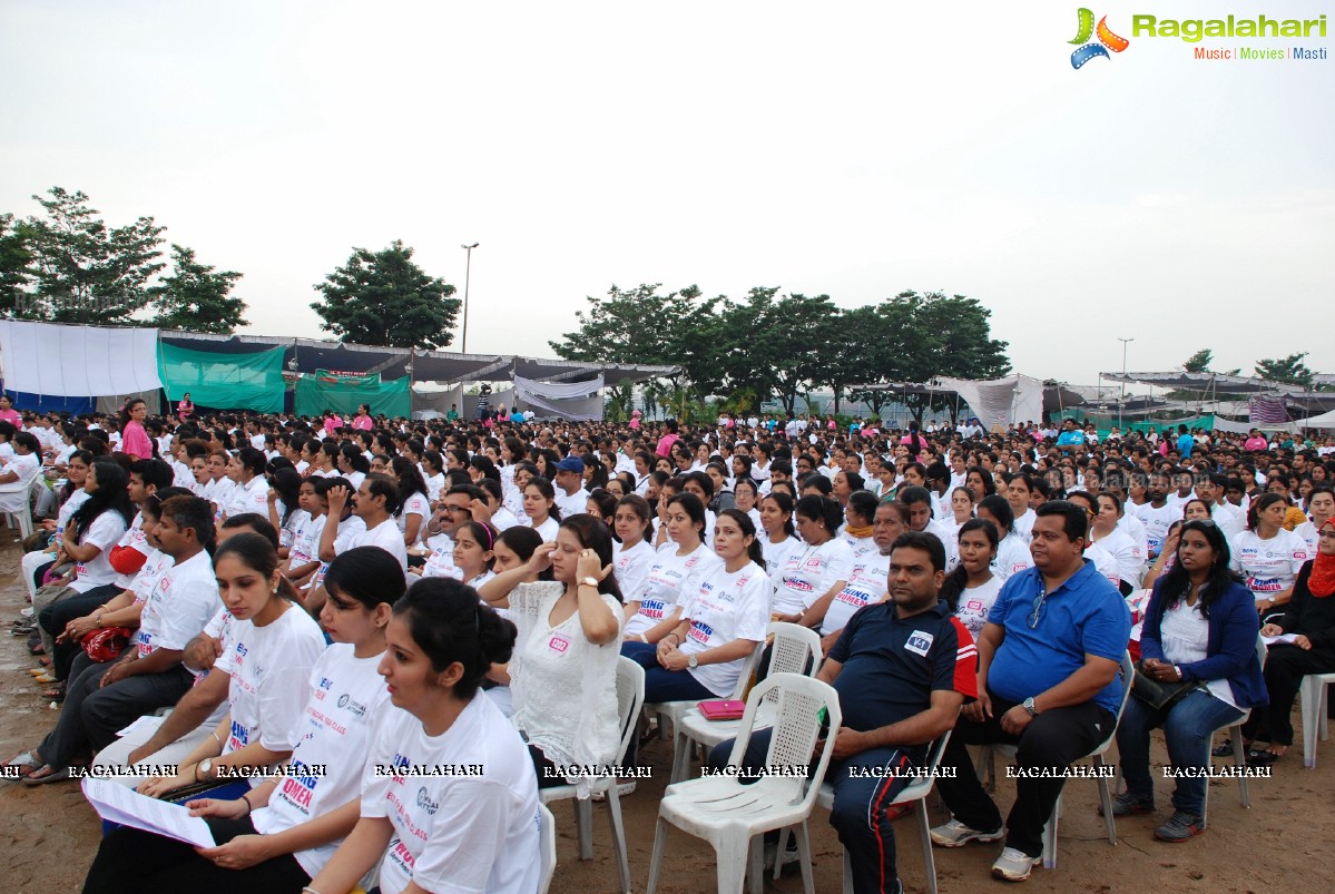 Being Women Ruchika Sharma enters Guinness World Record and creates History of India for Largest Facial Yoga Class