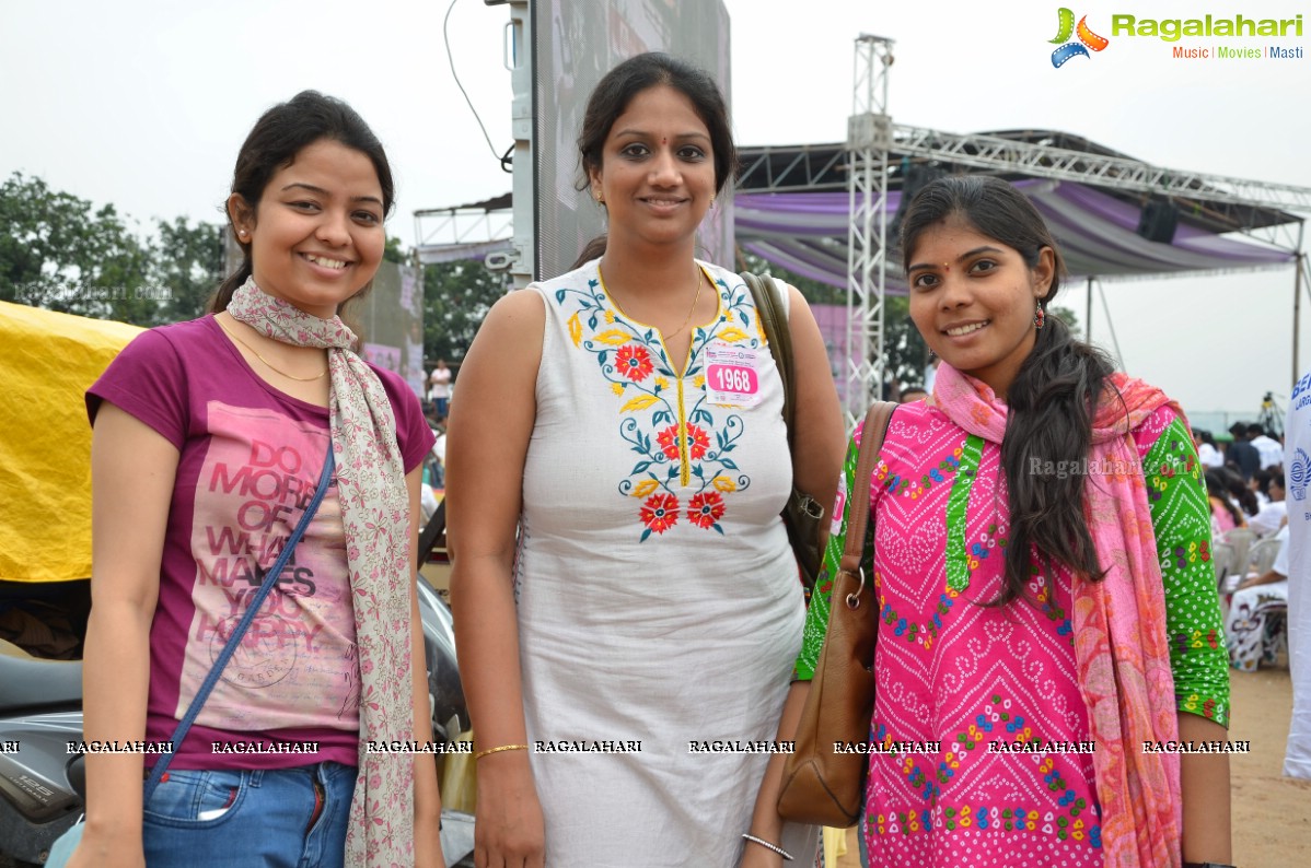 Being Women Ruchika Sharma enters Guinness World Record and creates History of India for Largest Facial Yoga Class