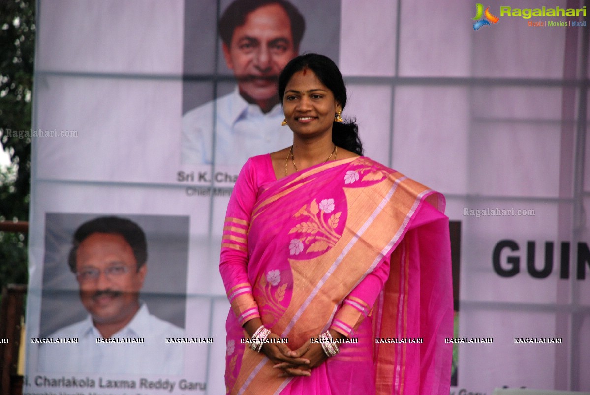 Being Women Ruchika Sharma enters Guinness World Record and creates History of India for Largest Facial Yoga Class