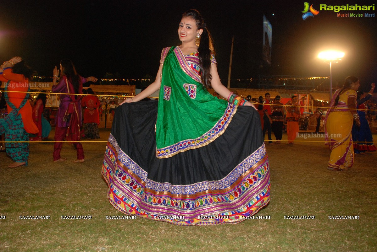 Coconut Event Dildar Dandiya 2015 (Day 5) at Shamshabad, Hyderabad