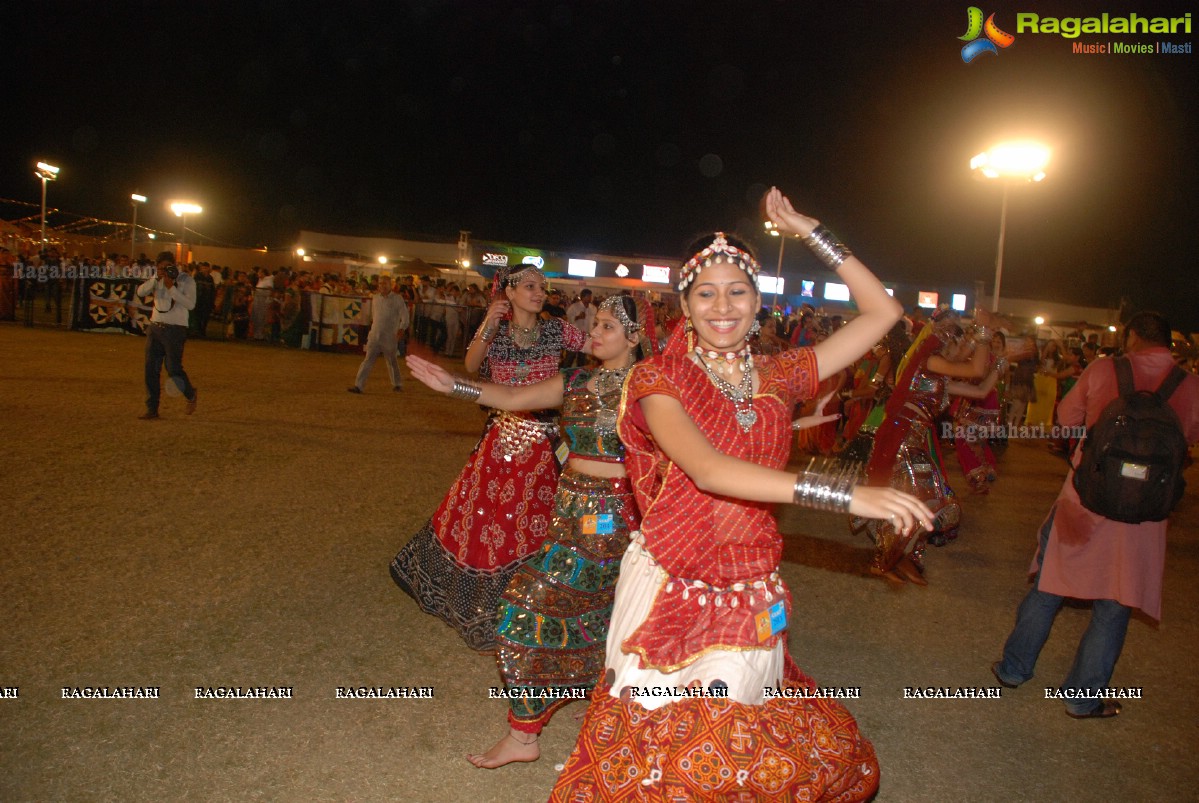 Coconut Event Dildar Dandiya 2015 (Day 5) at Shamshabad, Hyderabad