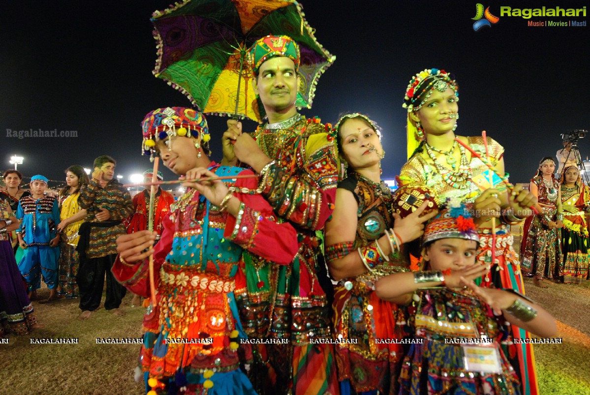 Coconut Event Dildar Dandiya 2015 (Day 5) at Shamshabad, Hyderabad