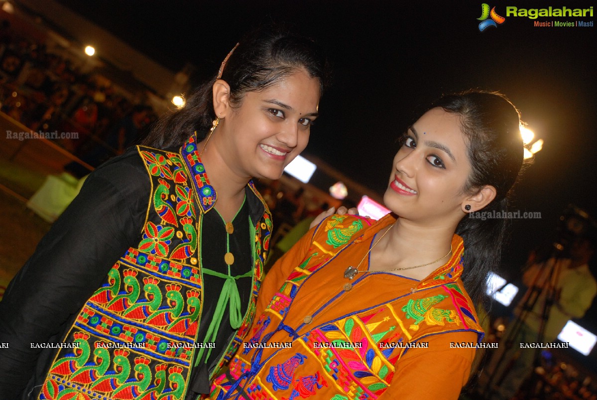 Coconut Event Dildar Dandiya 2015 (Day 5) at Shamshabad, Hyderabad