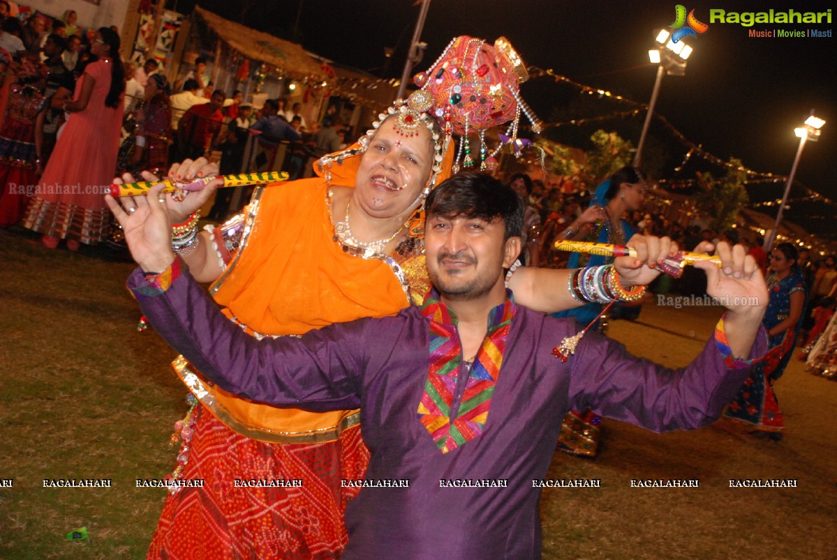 Coconut Event Dildar Dandiya 2015 (Day 5) at Shamshabad, Hyderabad