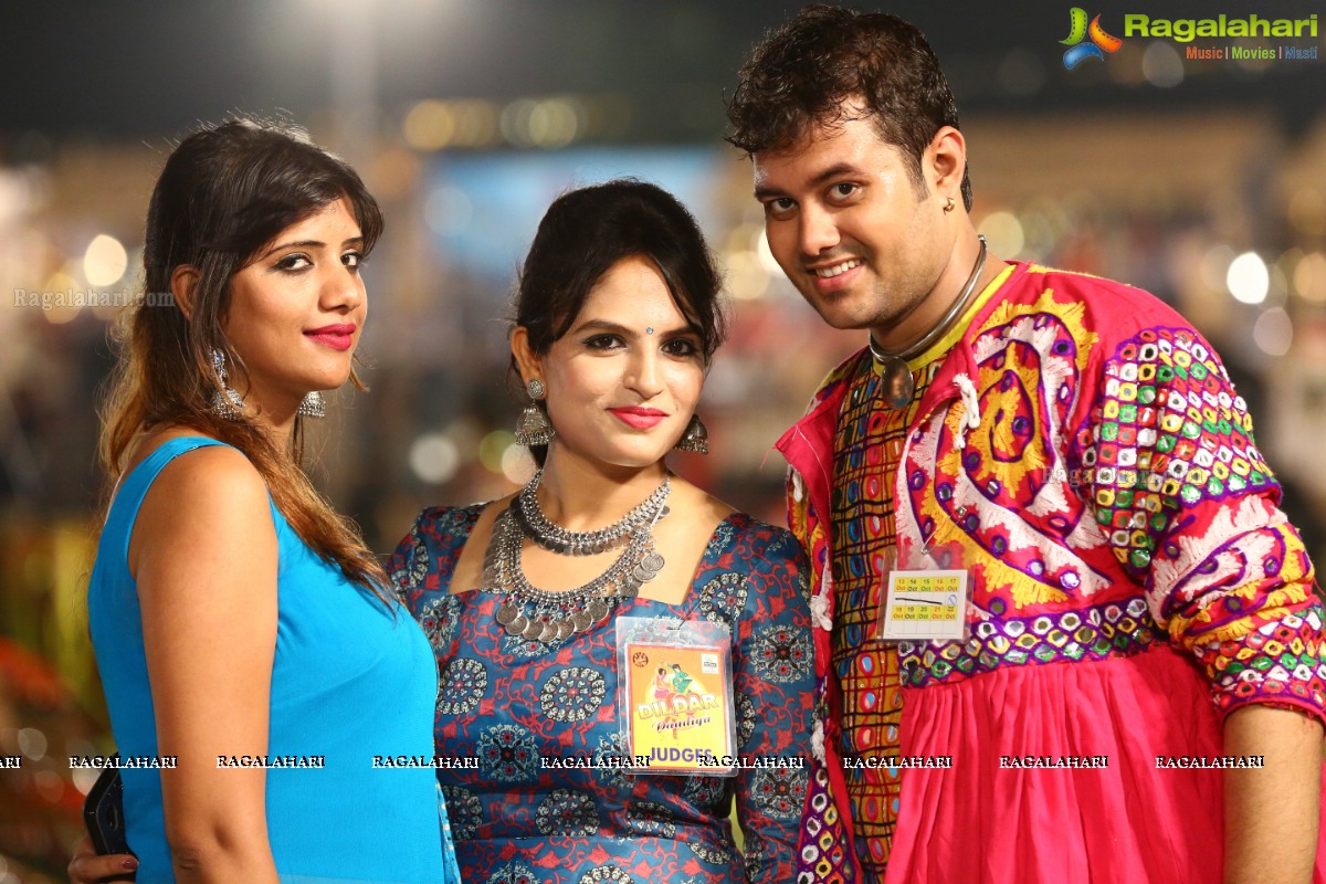 Coconut Event Dildar Dandiya 2015 (Day 5) at Shamshabad, Hyderabad