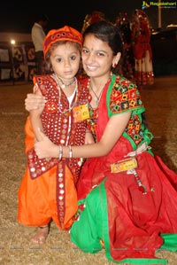 Dildar Dandiya 2015