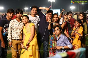 Dildar Dandiya 2015