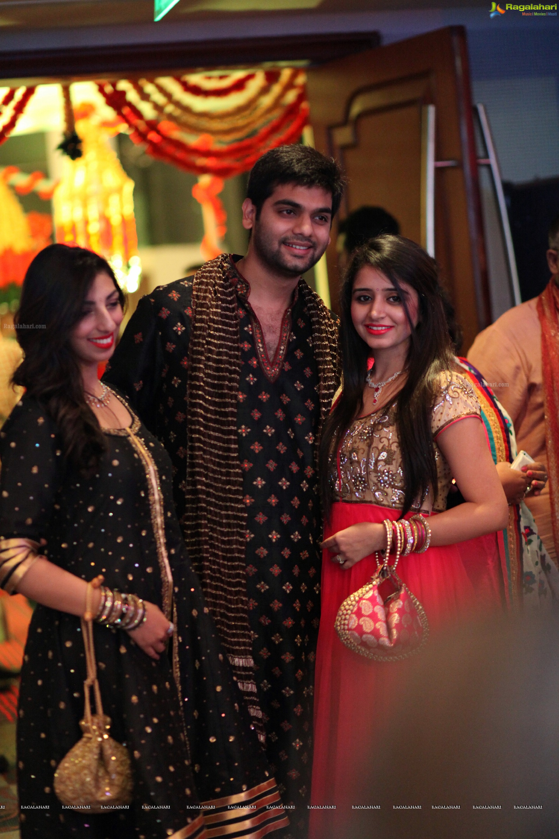 Grand Disco Dandiya Celebrations by Daredia Constructions at Hyderabad Marriott Hotel and Convention Centre (HD)