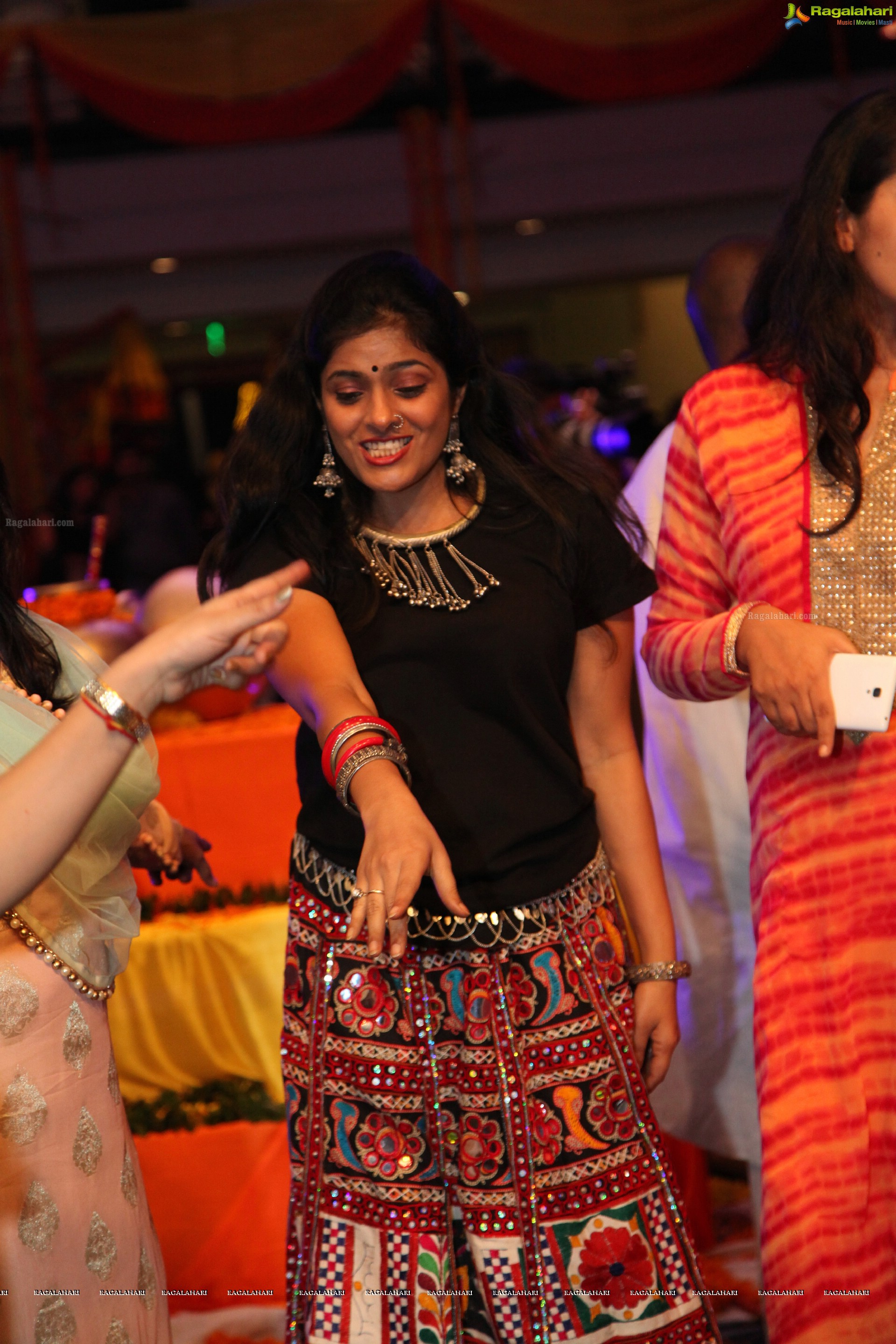 Grand Disco Dandiya Celebrations by Daredia Constructions at Hyderabad Marriott Hotel and Convention Centre (HD)