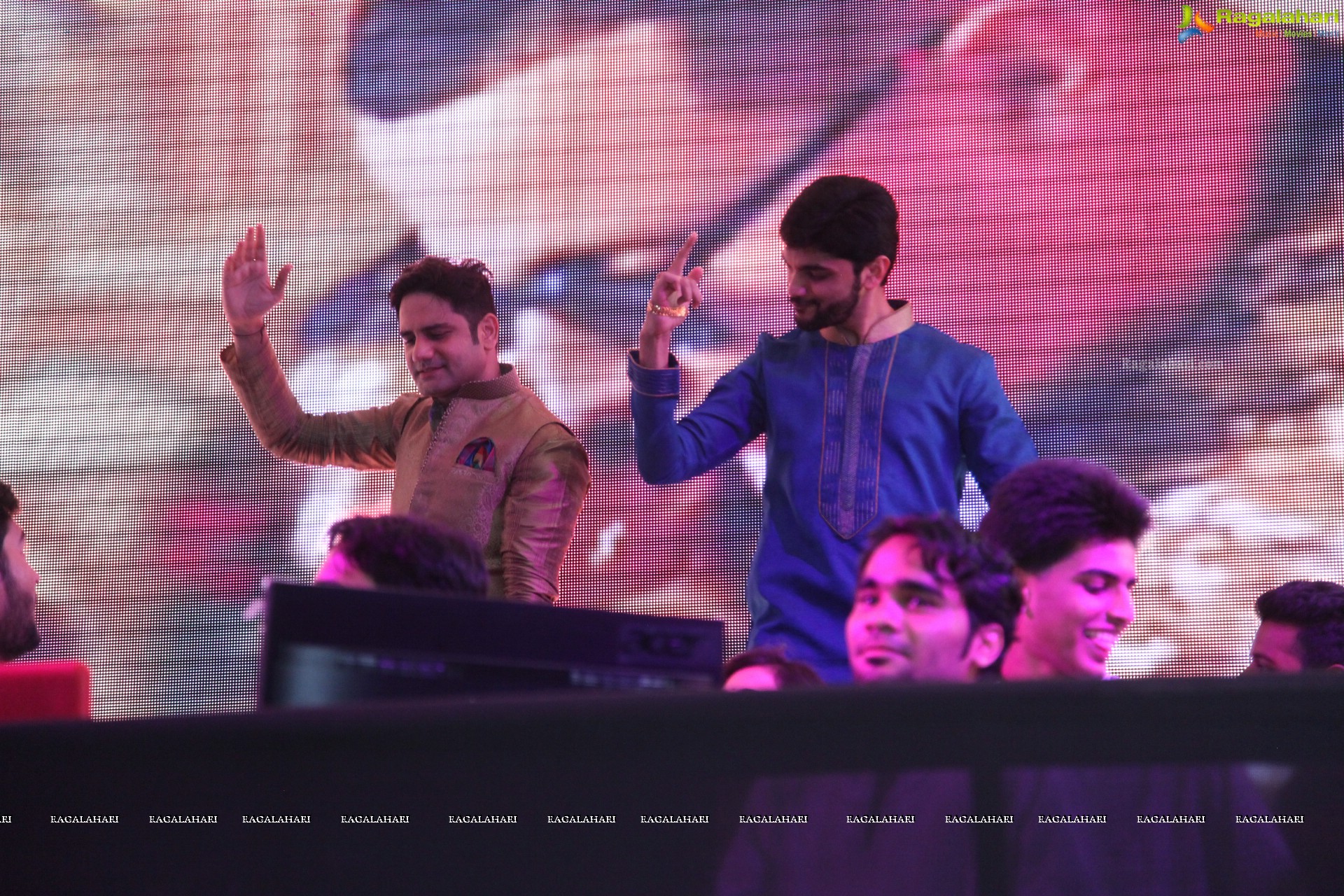 Grand Disco Dandiya Celebrations by Daredia Constructions at Hyderabad Marriott Hotel and Convention Centre (HD)