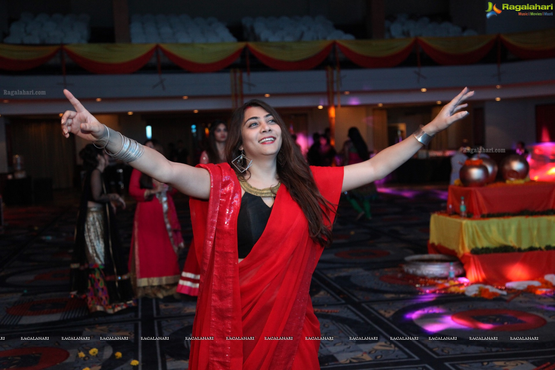 Grand Disco Dandiya Celebrations by Daredia Constructions at Hyderabad Marriott Hotel and Convention Centre (HD)